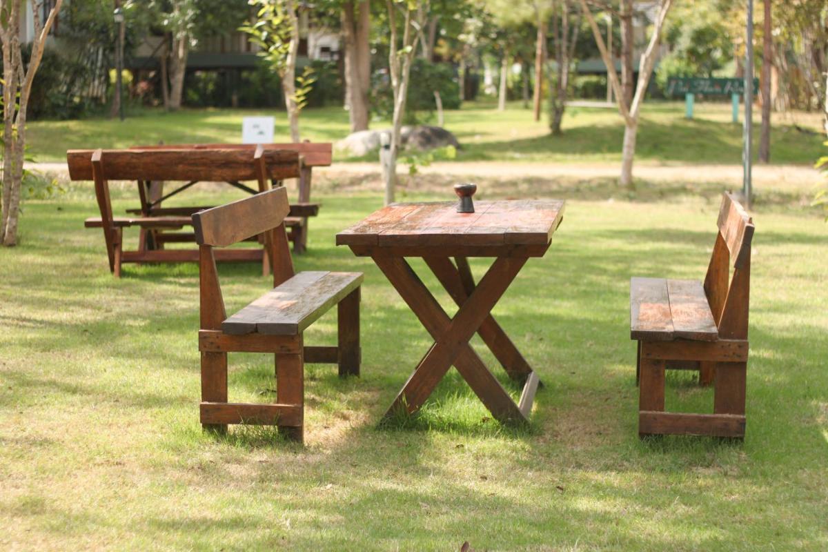 Pai Flora Resort - Housity