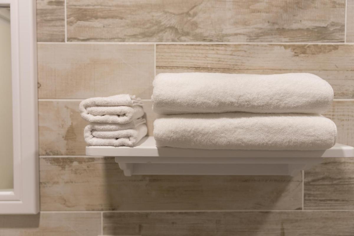 Let's Go Papa - Housity