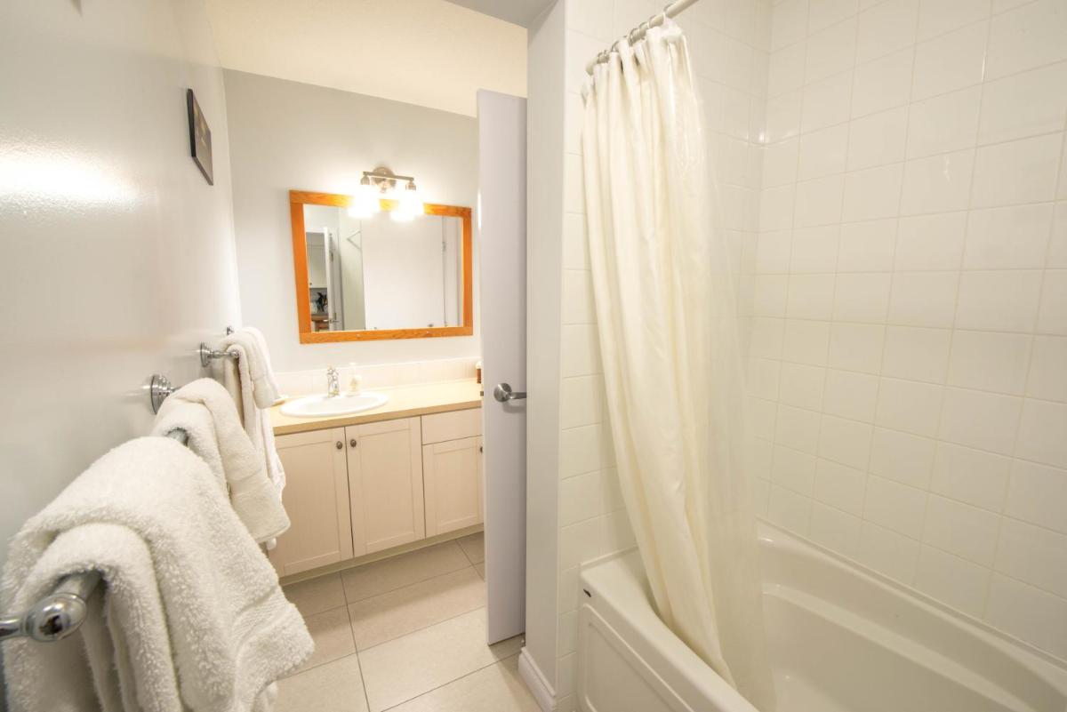 Luxury Oceanfront Condo by OnlyBC 101 - Housity