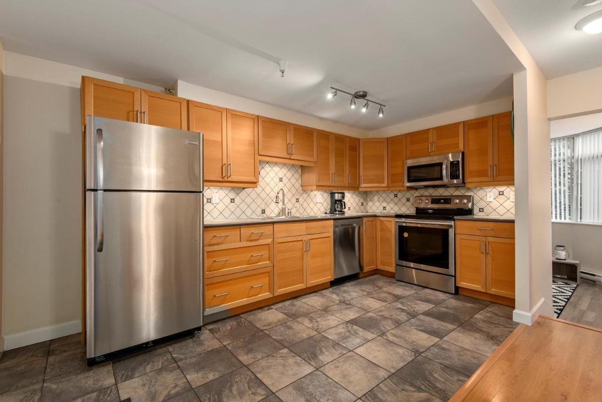 3BR/3BA Downtown Luxury Townhouse - Housity