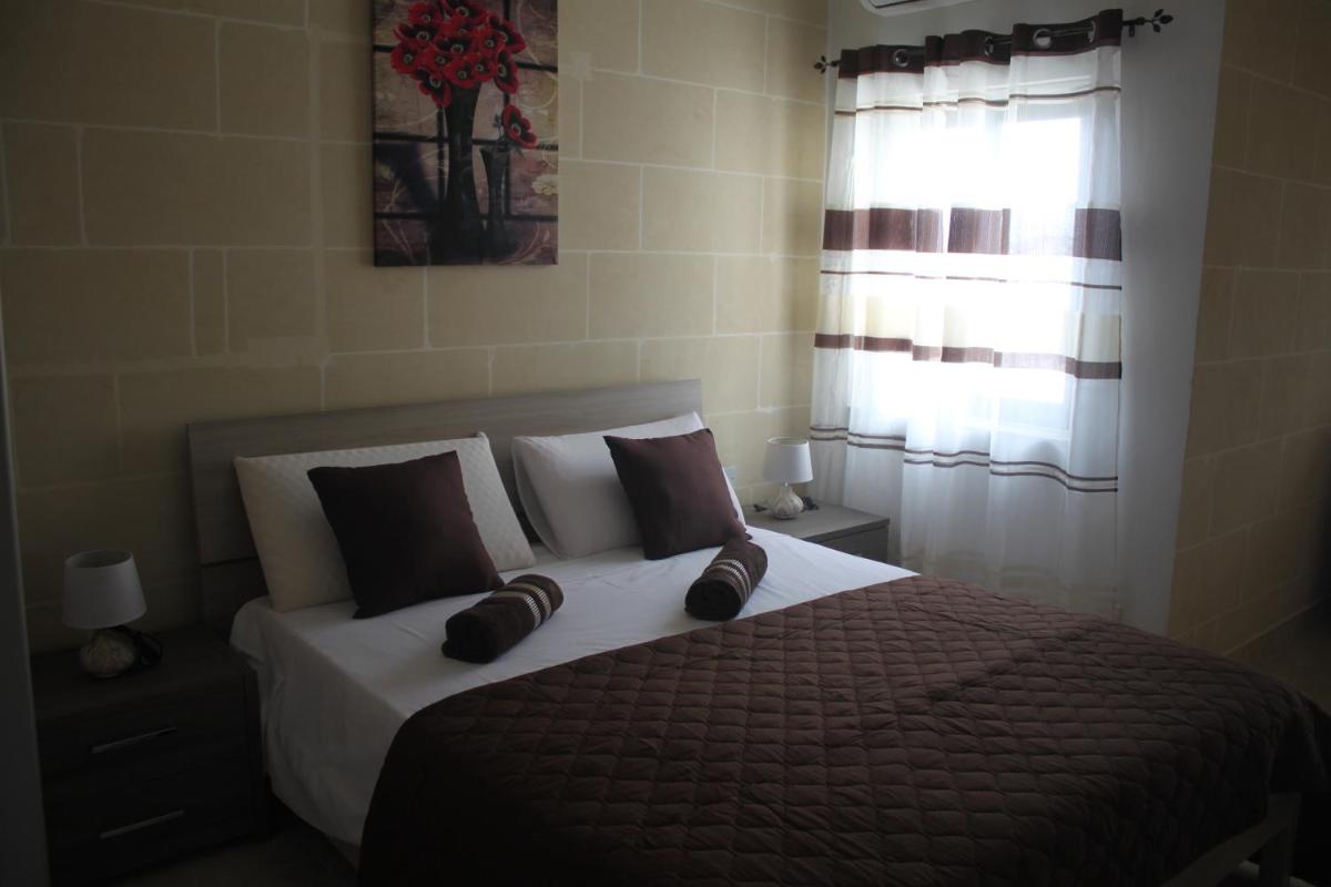 St Joseph Penthouse - Housity