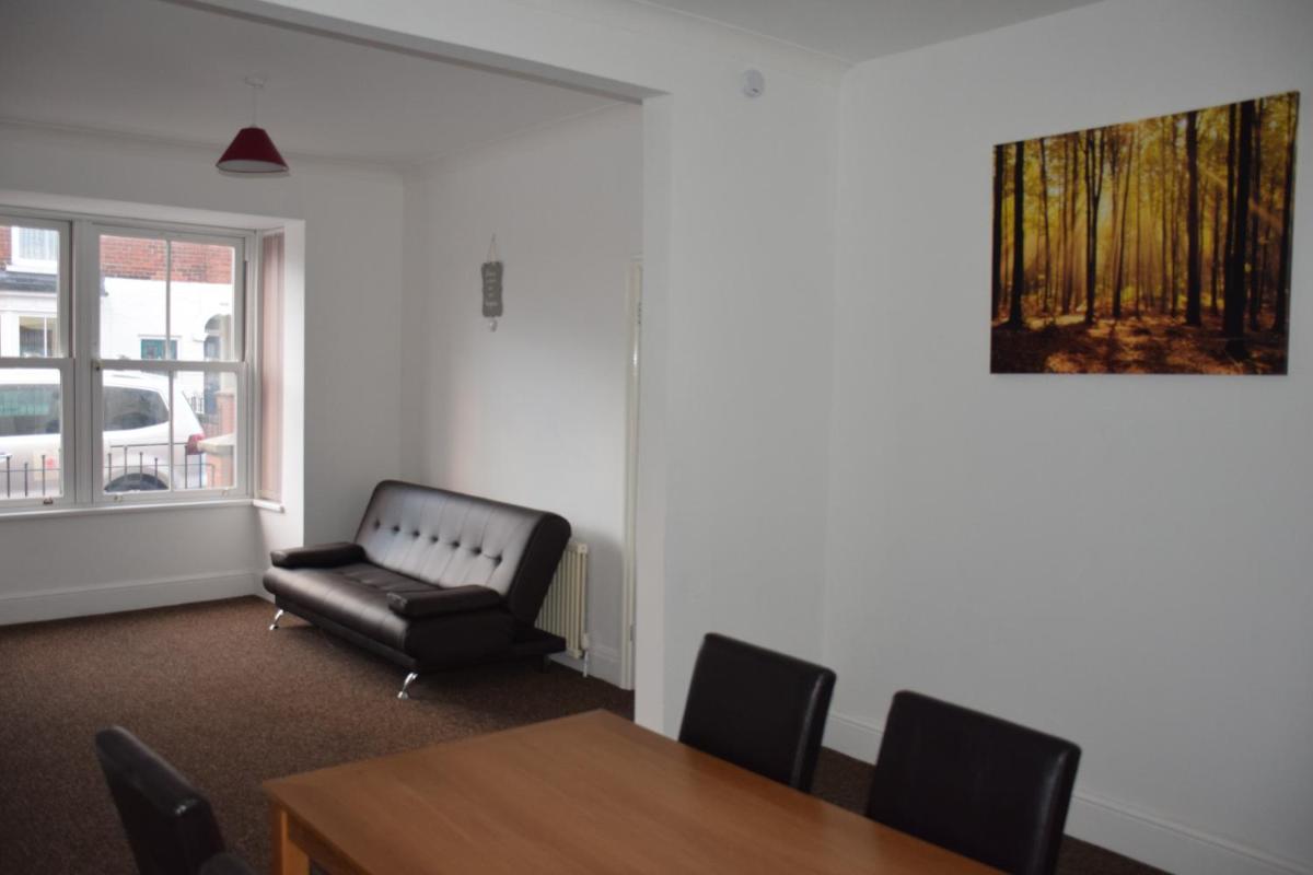 Jo Melrose Fairview House - Housity