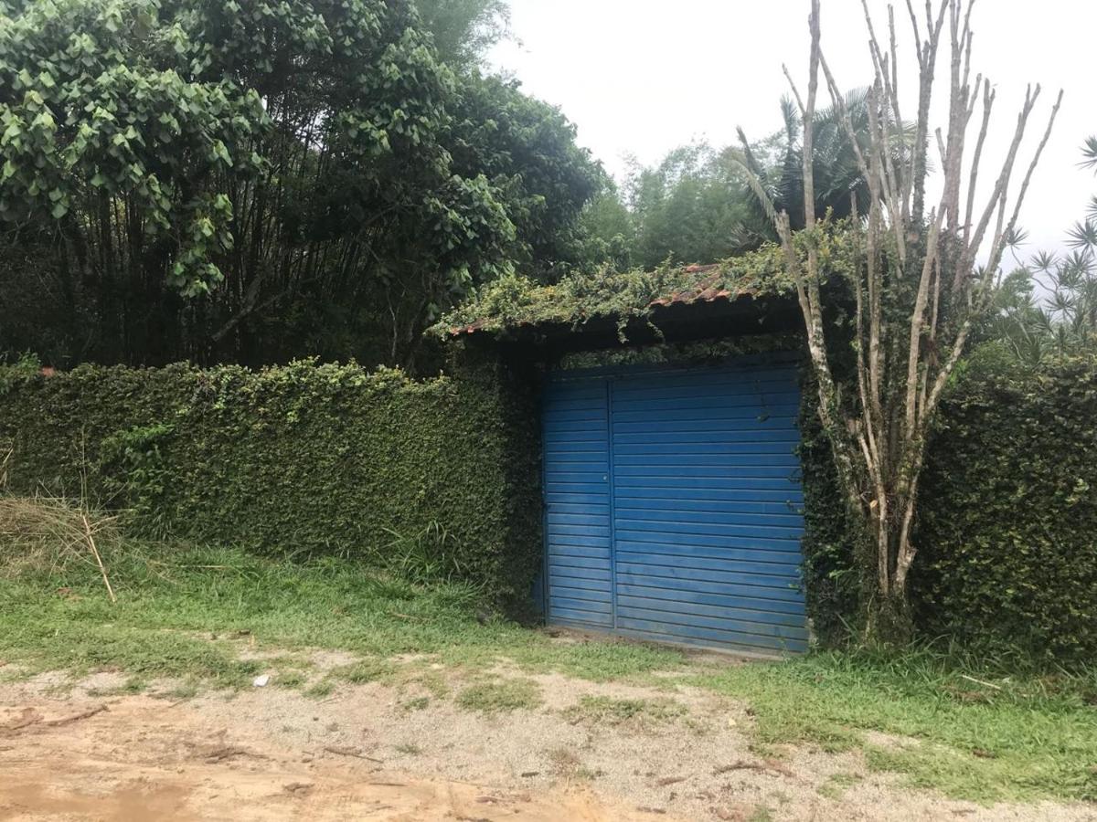 Chacará com piscina climatizada 1 hora de SP Mogi das Cruzes,até 30 pessoas - Housity