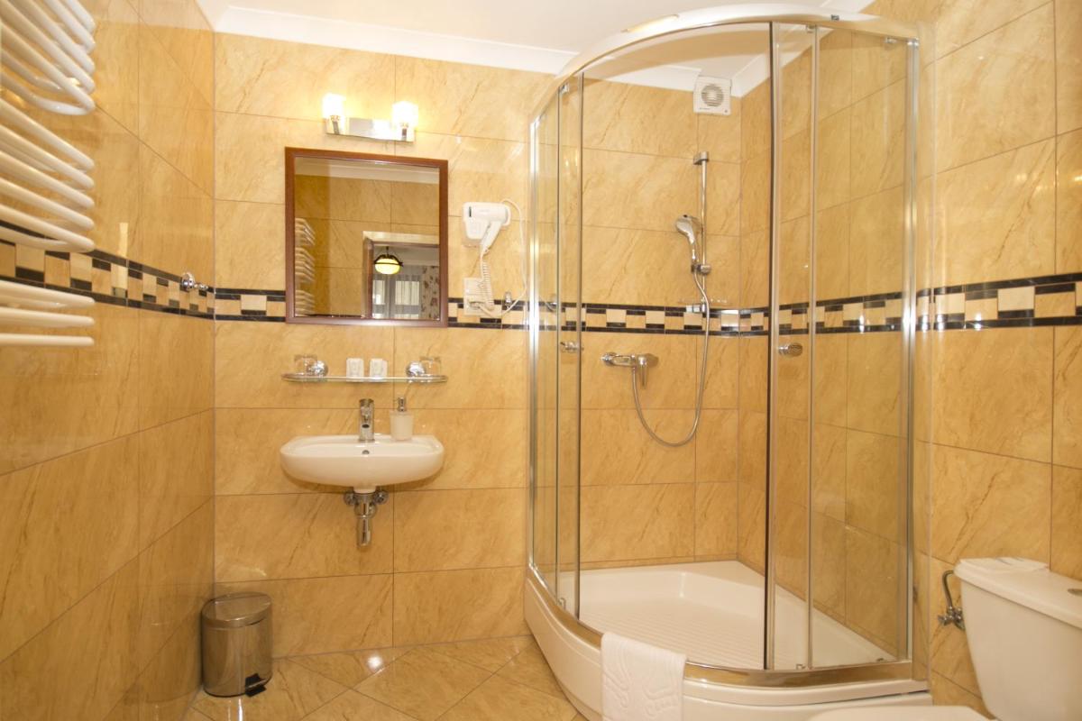 Hotel Retman - Housity