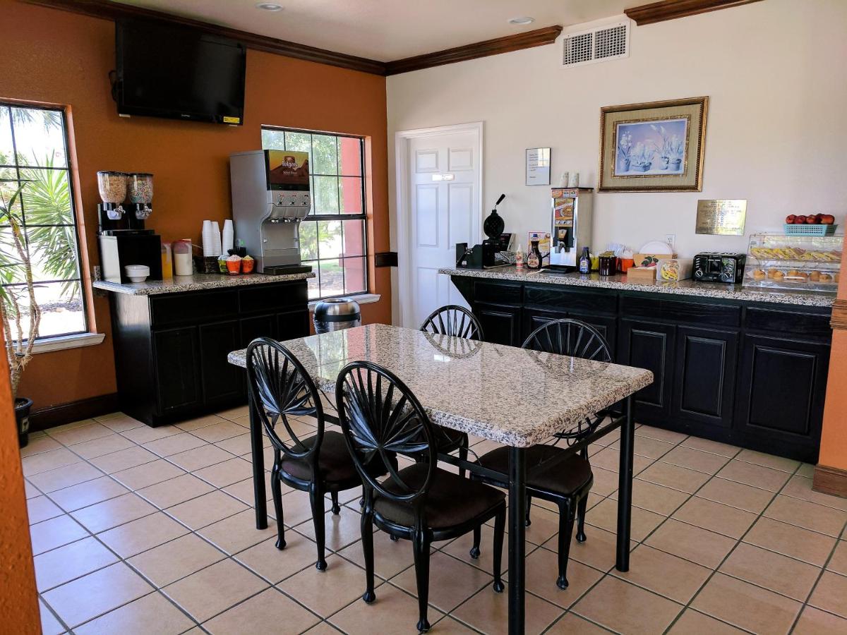 Americas Best Value Inn - Brownsville - Housity