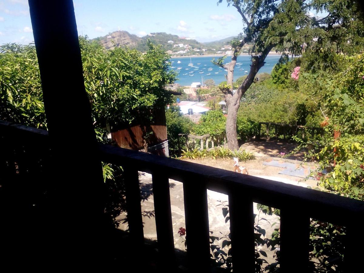 Suitetrails - 2 bedroom house with bayview, 3 blocks from beach and center of SJ