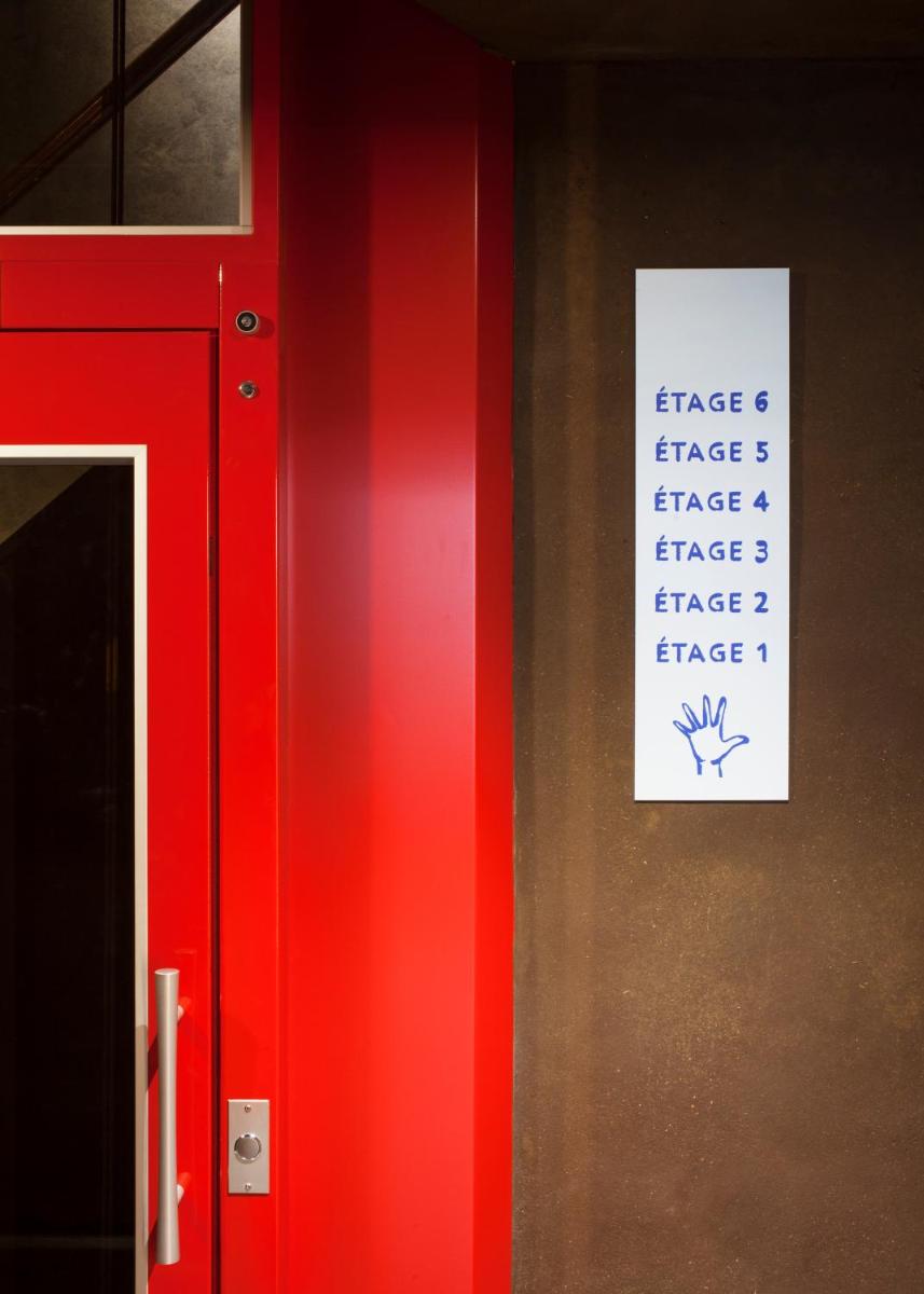 Certificat, récompense, panneau ou autre document affiché dans l'établissement Hôtel La Nouvelle République & Hammam