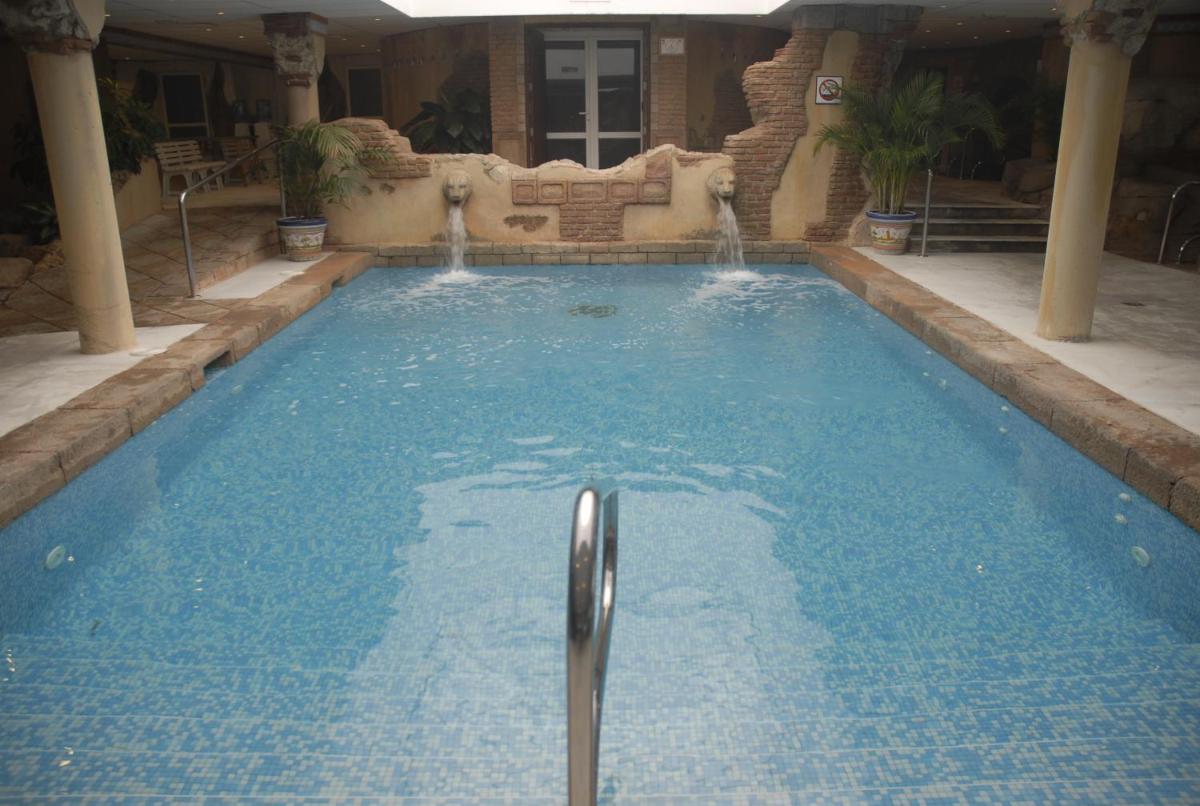 Piscina en o cerca de Playaballena