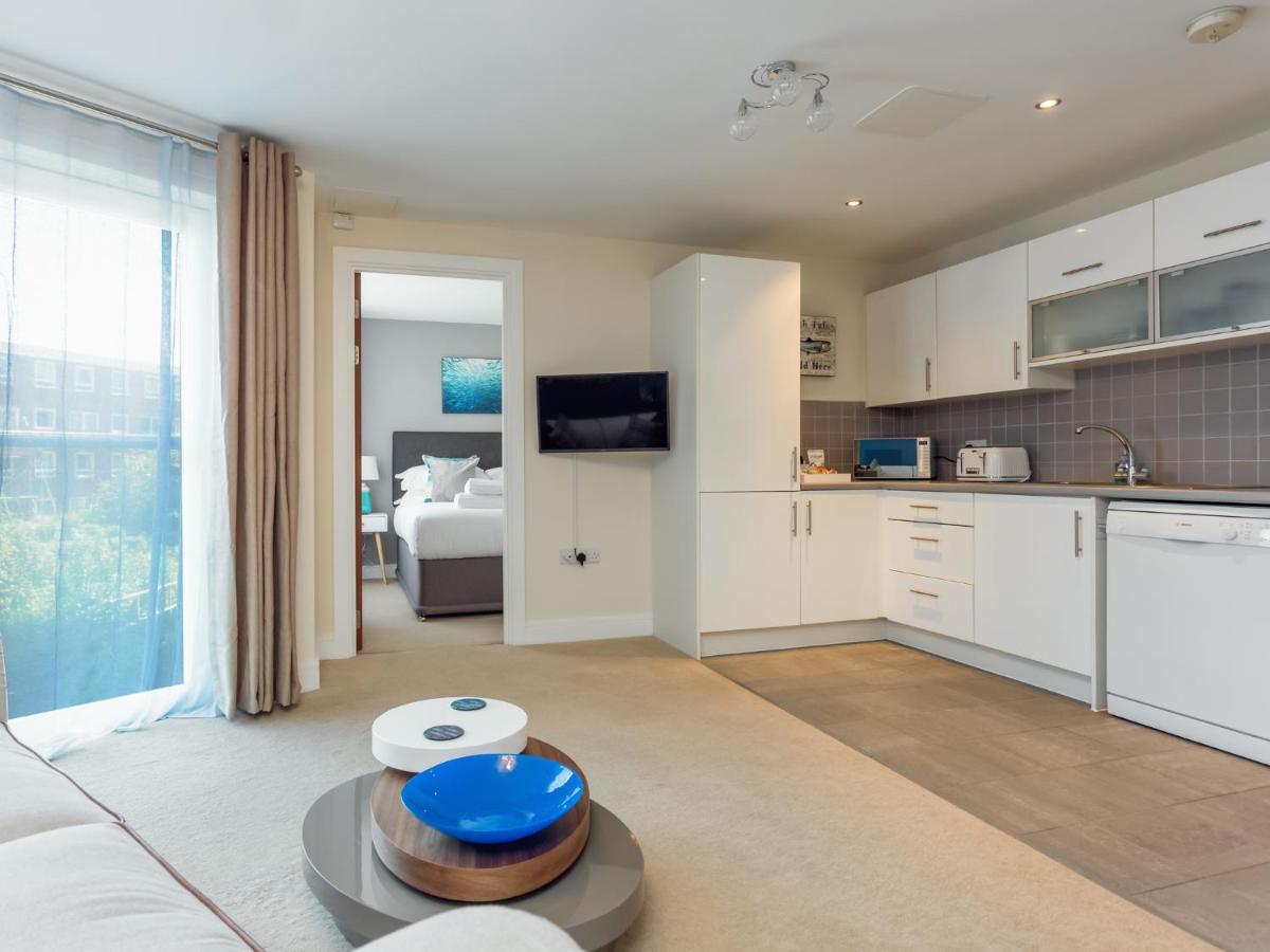 Fish Tales - Housity