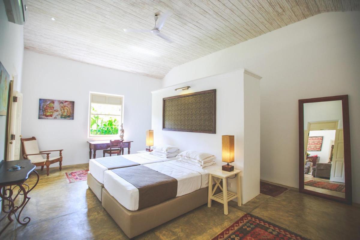 Karmel Villa Thalduwa Island - Five Bedroom Luxury Villa with Private Pool - Housity