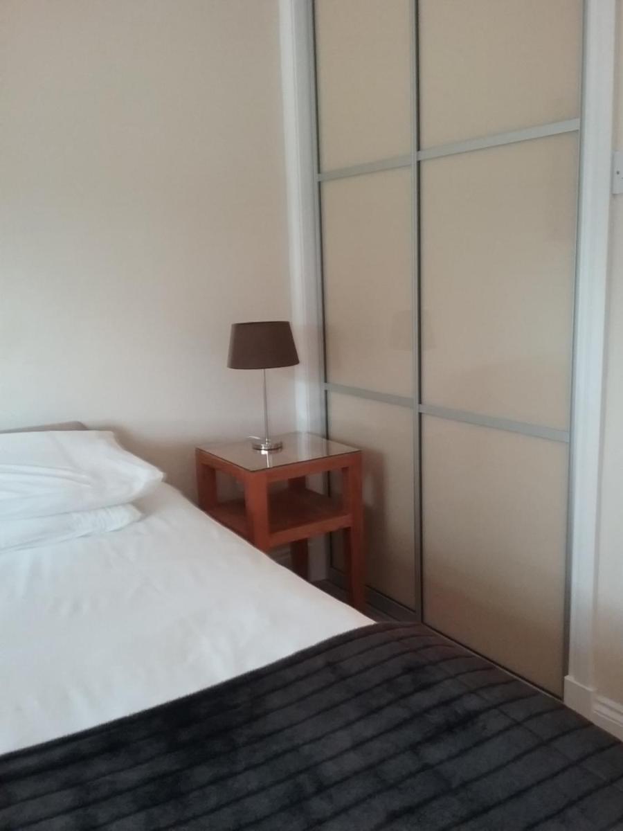 Shangri-la bed and breakfast - Housity