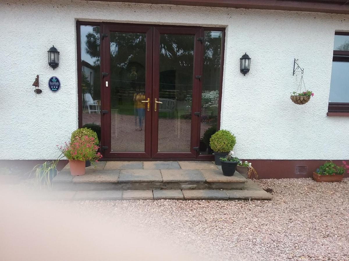 Shangri-la bed and breakfast - Housity