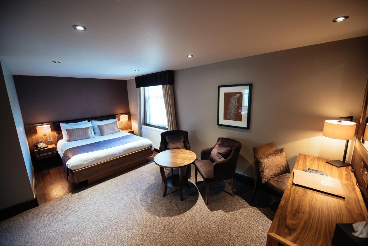 Busby Hotel - Housity