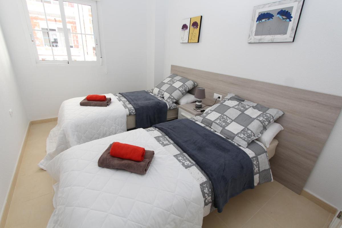 El Pinet Beach Apartment - Housity