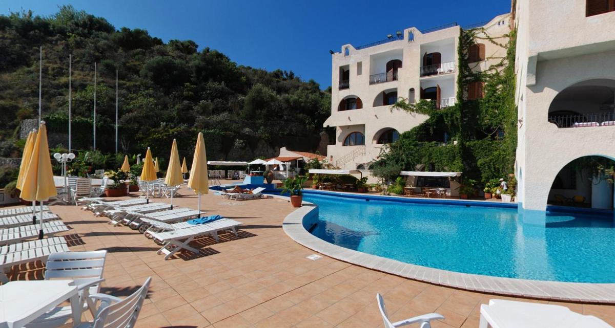 Hotel Carasco - Housity