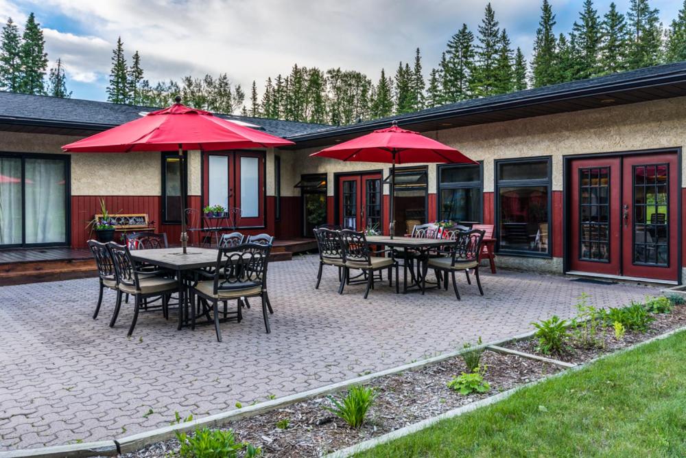 Rustlers Lodge - Housity