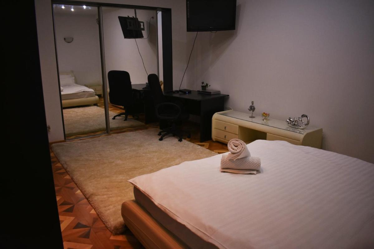 Grand Central Accomodation Sala Palatului - Housity
