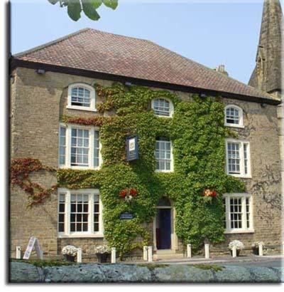 Downe Arms Country Inn - Housity