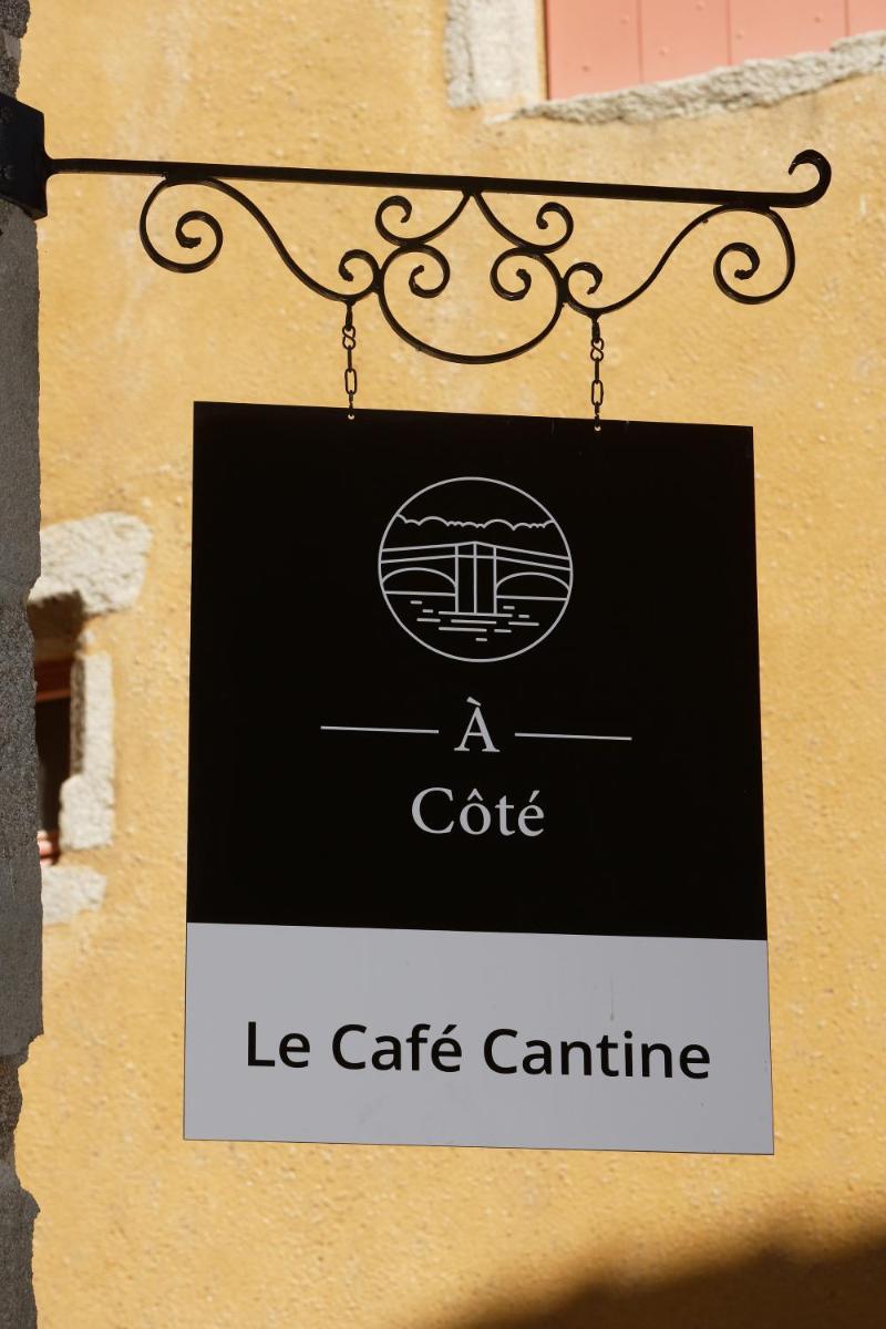 Certificat, récompense, panneau ou autre document affiché dans l'établissement Les Maisons du Pont - Charme & Caractère