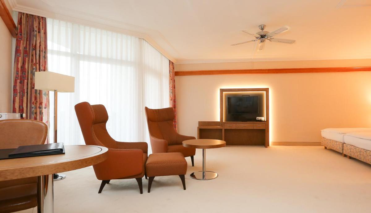 Hotel La Strada - Housity