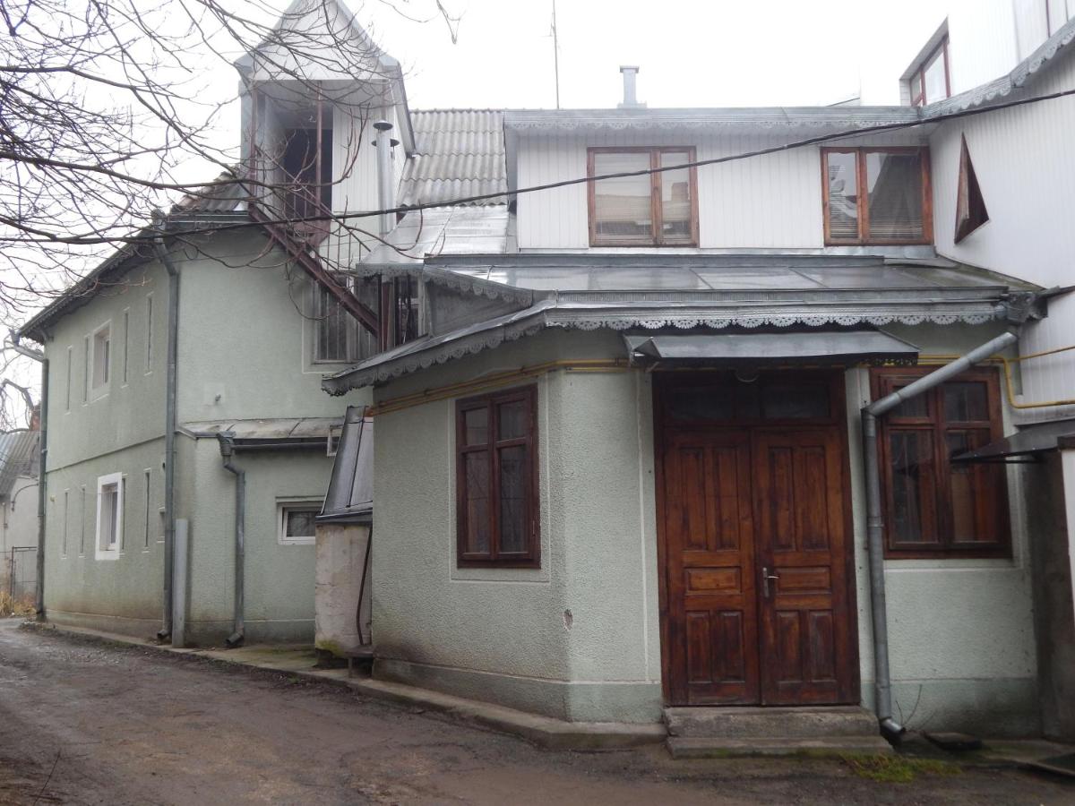 Sadiba dostatok - Housity