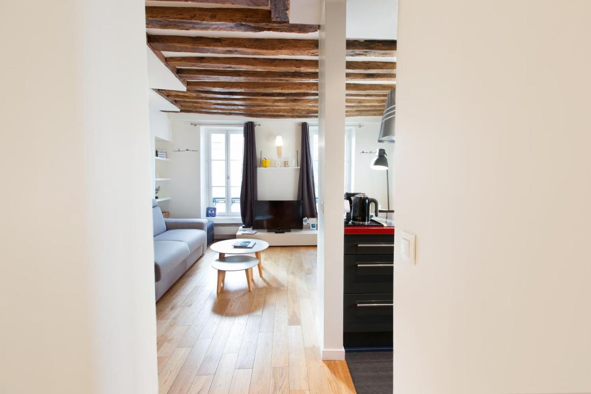 Apart By Jo - Proc 2F - Housity