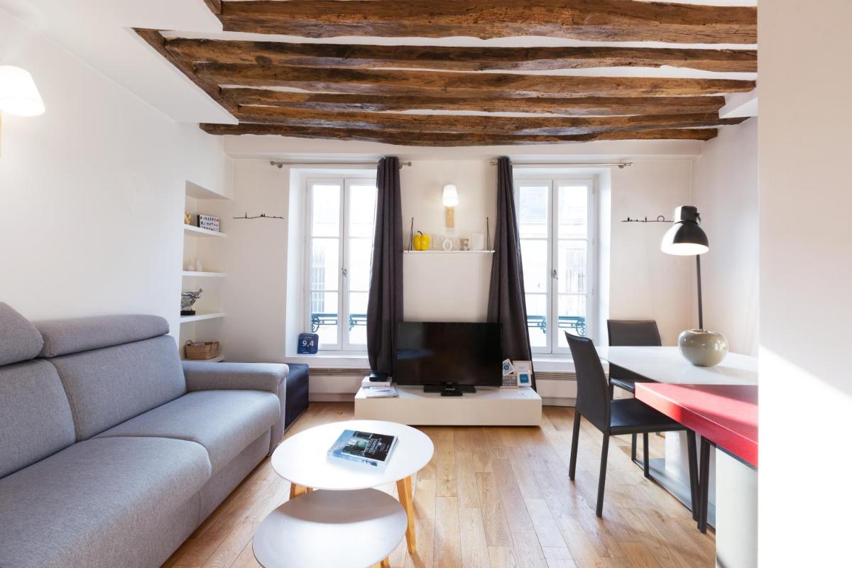 Apart By Jo - Proc 2F - Housity