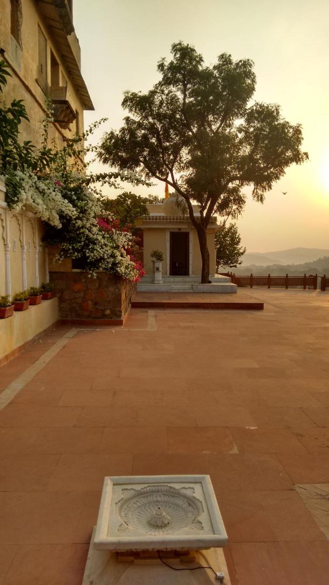 Titardi Garh- 18th Century Castle Homestay - Housity