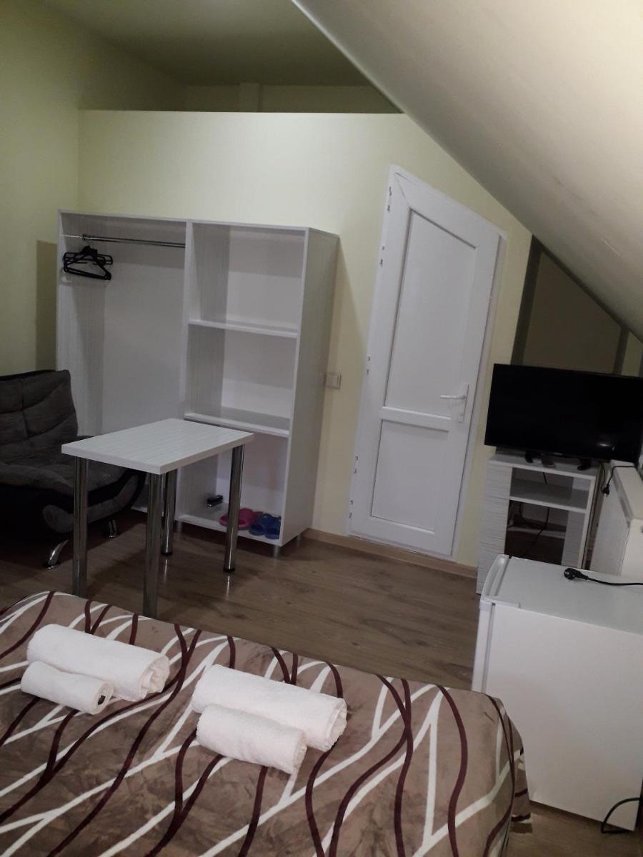 Hotel New Star - Hizvo