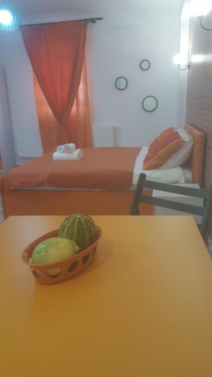 Pensiune Spital Fundeni - Housity