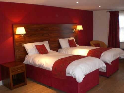 Black Swan Inn - Housity