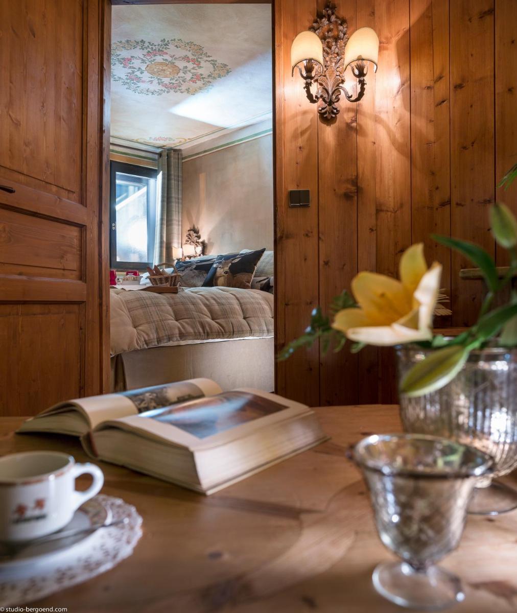 Coin salon dans l'établissement Hôtel Alpen Ruitor