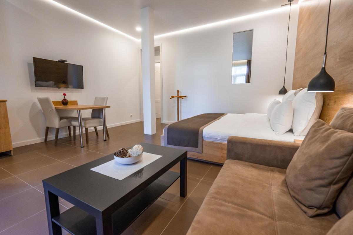 Luxury Apartments on Central Avenue - Housity