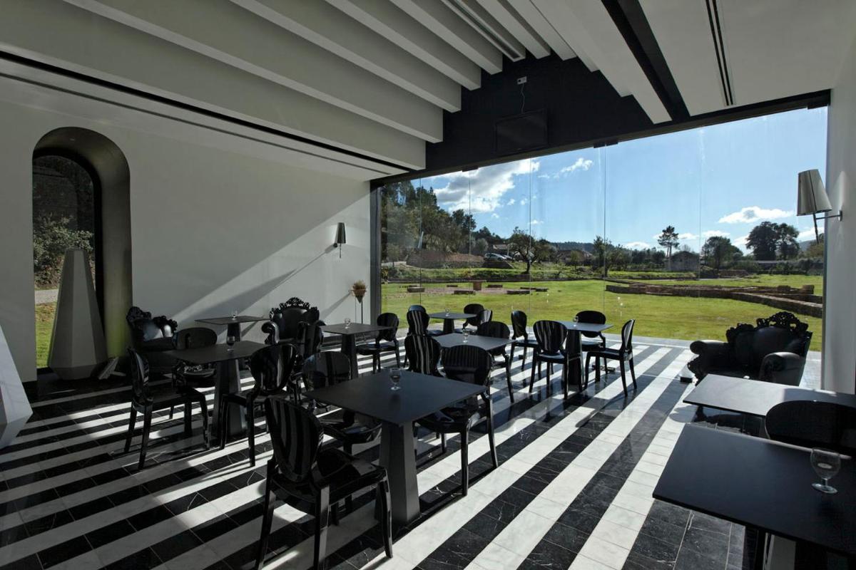 Um restaurante ou outro lugar para comer em HD