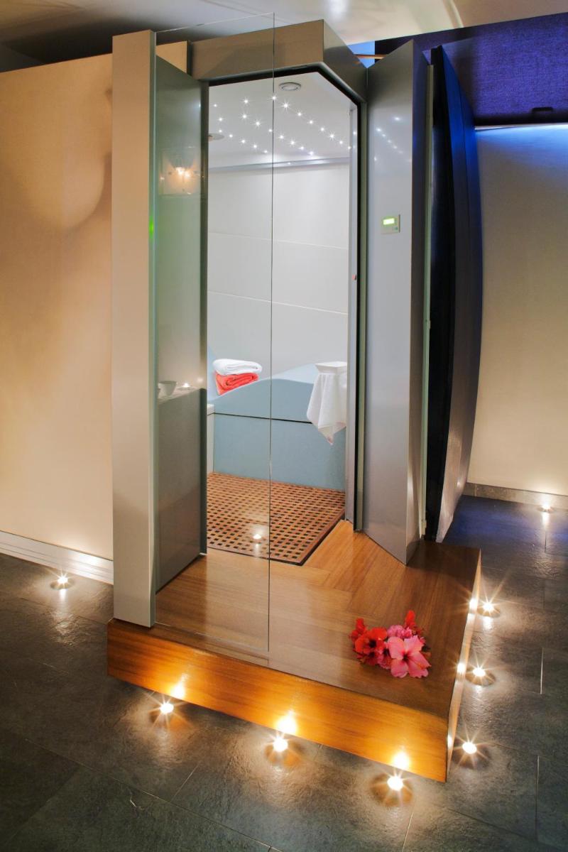 Un baño de Senator Banus