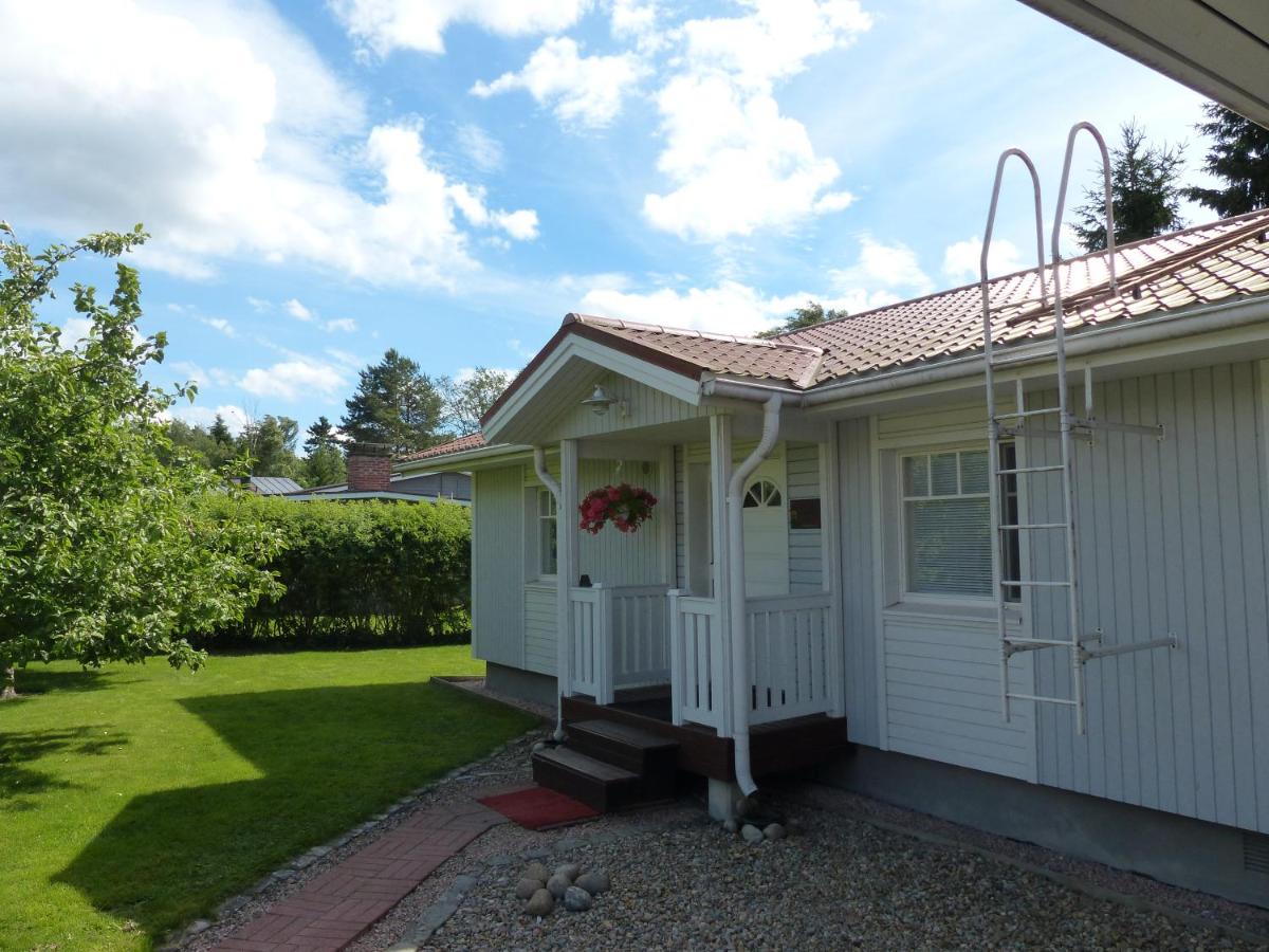 Westbay Inn - Housity