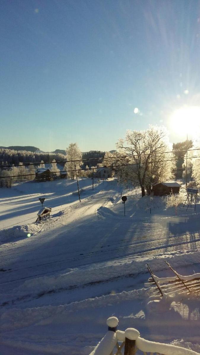 Konstbyns B&B - Housity