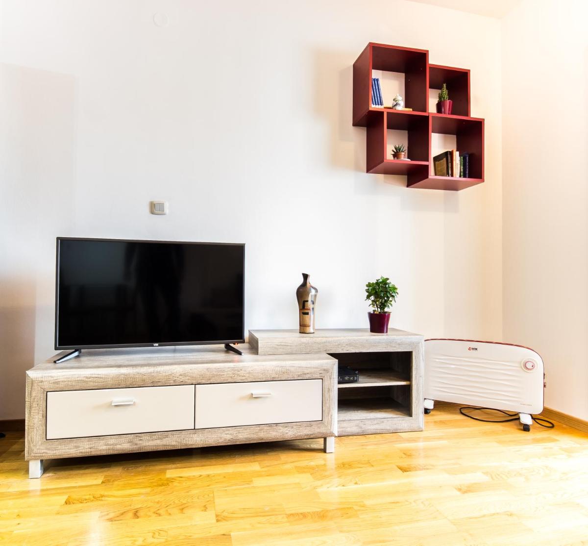 Charming City Center - Housity