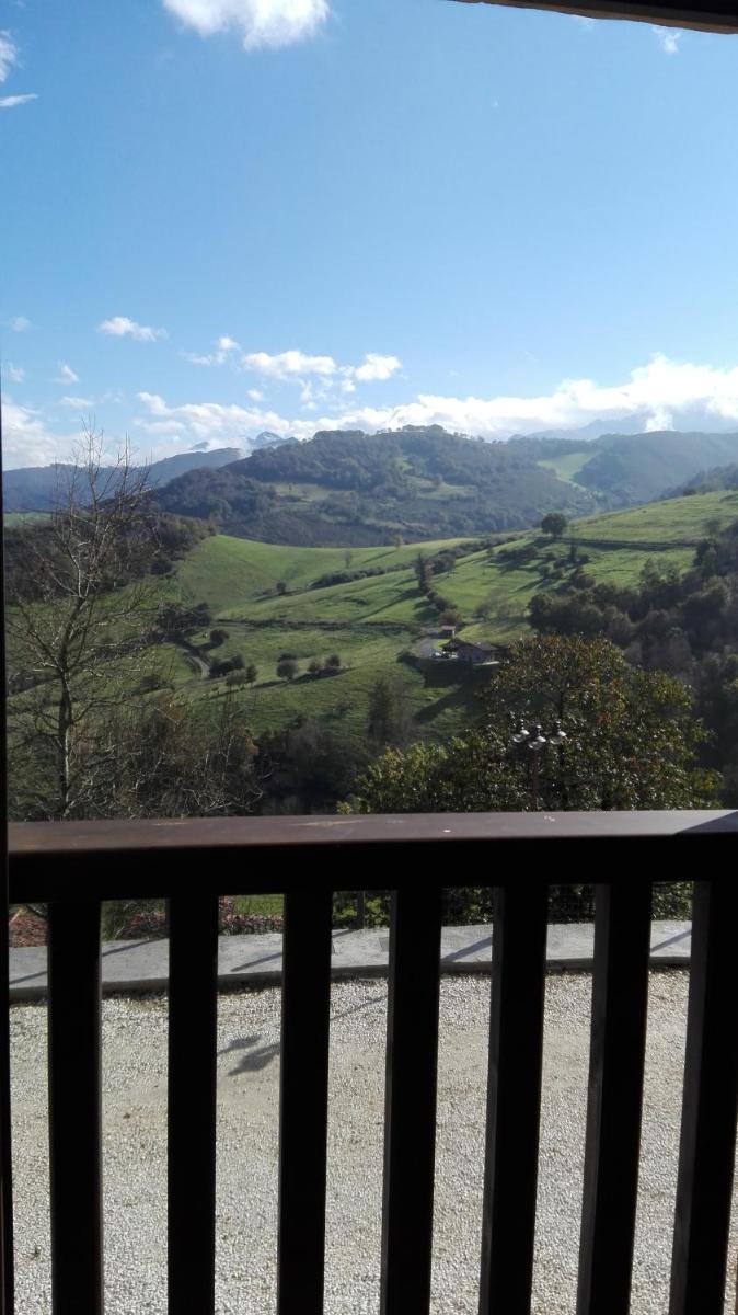 Apartamentos El Llanin - Housity
