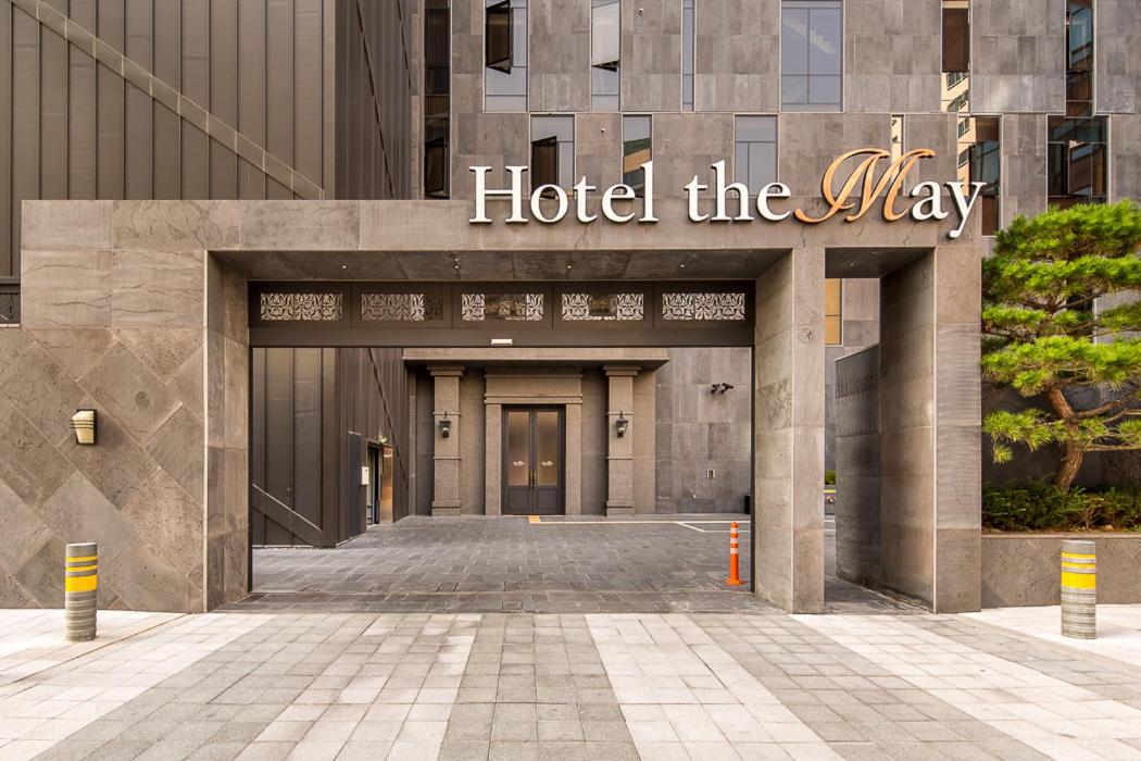 Hotel The May - Housity