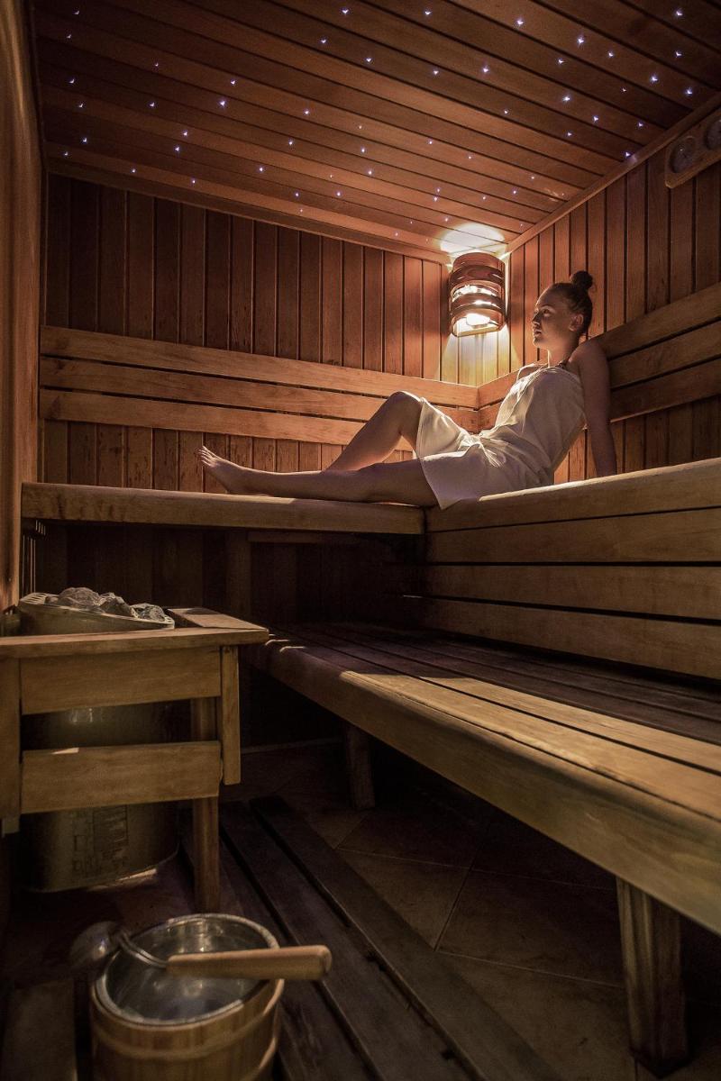 Wellness Hotel Laroba - Housity