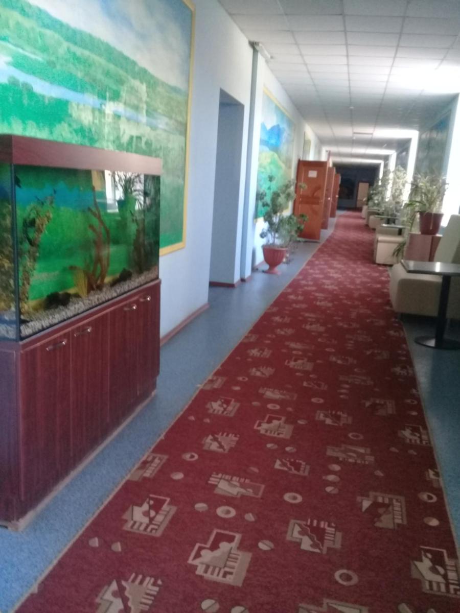 Yunas Hotel - Housity