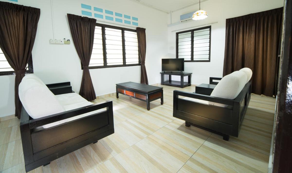 SingVillage Holiday House - Housity