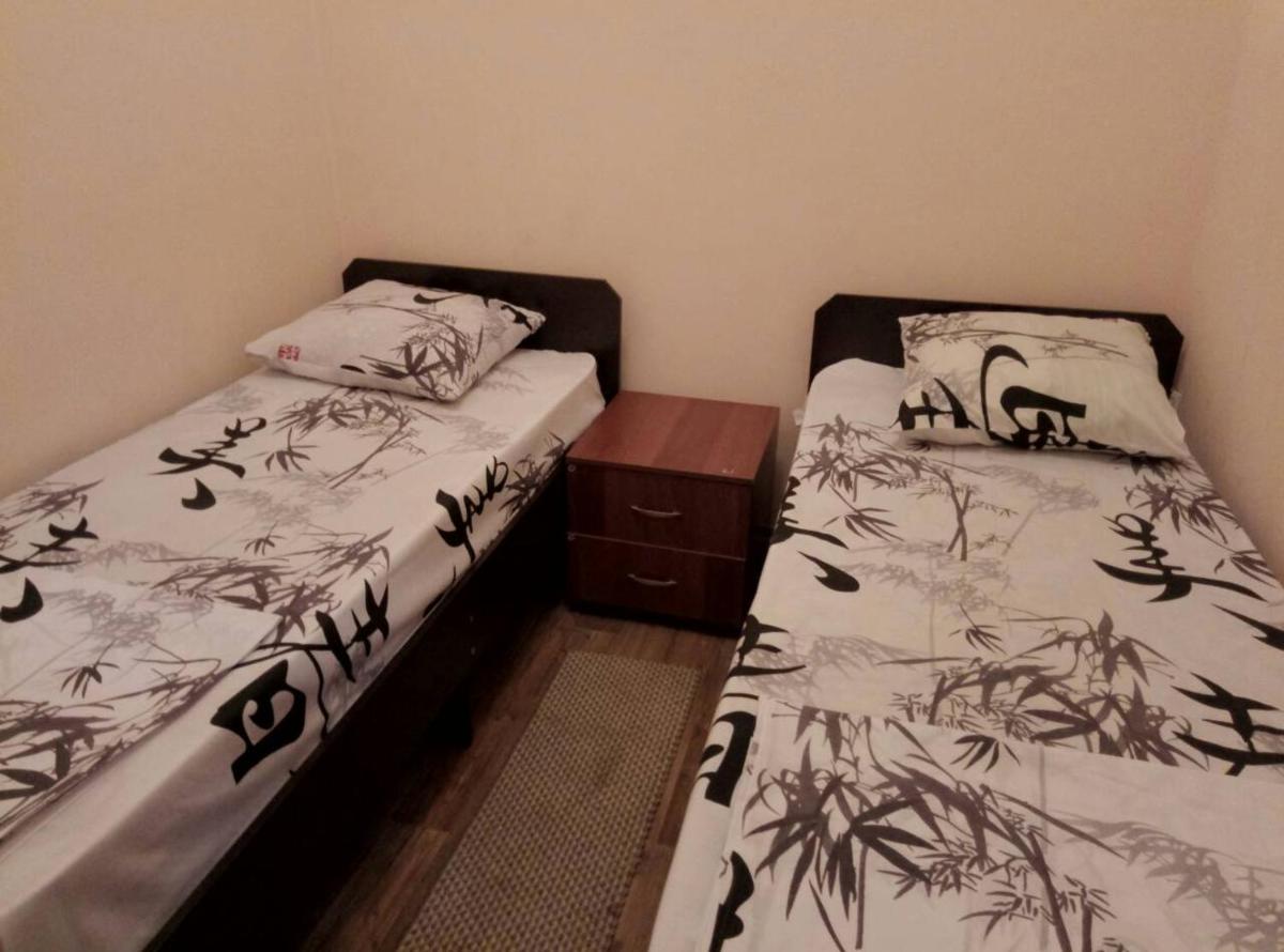 Yunas Hotel - Housity