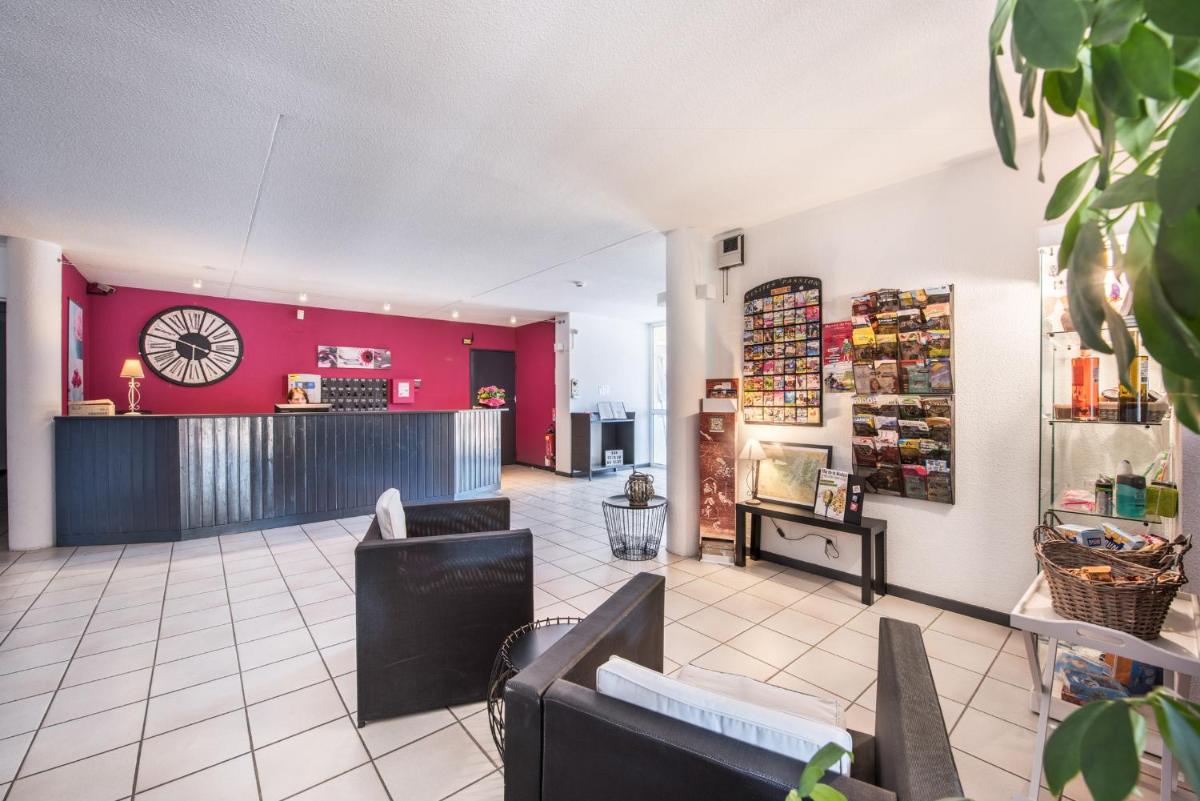 Cuisine ou kitchenette dans l'établissement Le Clos des Bruyères