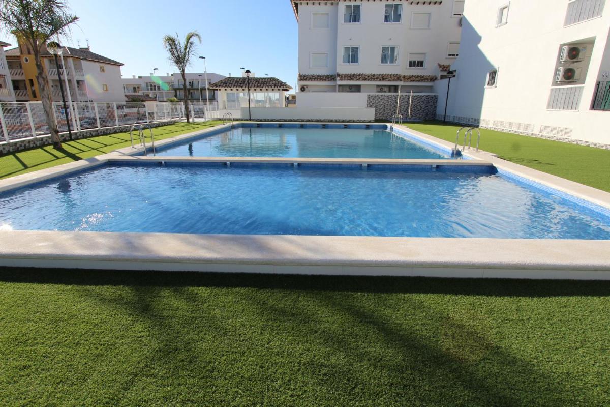 El Pinet Beach Apartment - Housity