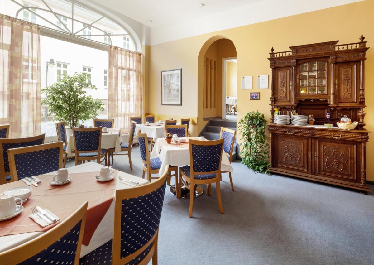 Hotel Garni am Markt - Businesshotel - Frühstücksbuffet - Fahrradabstellplatz - Hunde willkommen - Housity