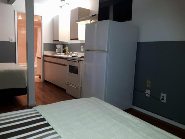 Falcon Nest Motel - Housity