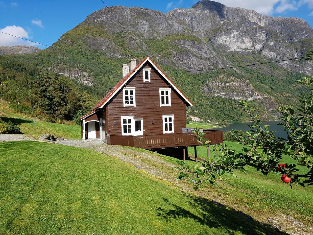 Charming timber house in Stryn, Norway - Housity