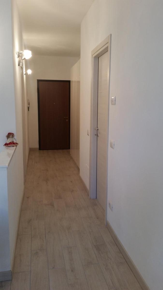 Monica's Apartment - Housity